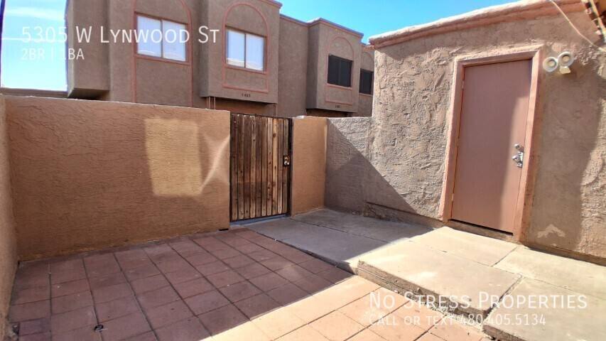 Townhouse for rent at 5305 W Lynwood St, Phoenix, AZ 85043