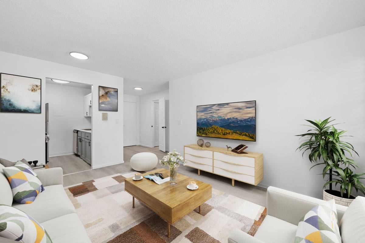 Apartment for rent at 911 S Dahlia St, Denver, CO 80246