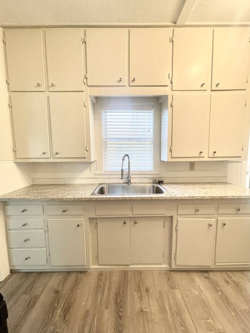 House for rent at 604 E Broadway, Stephenville, TX 76401