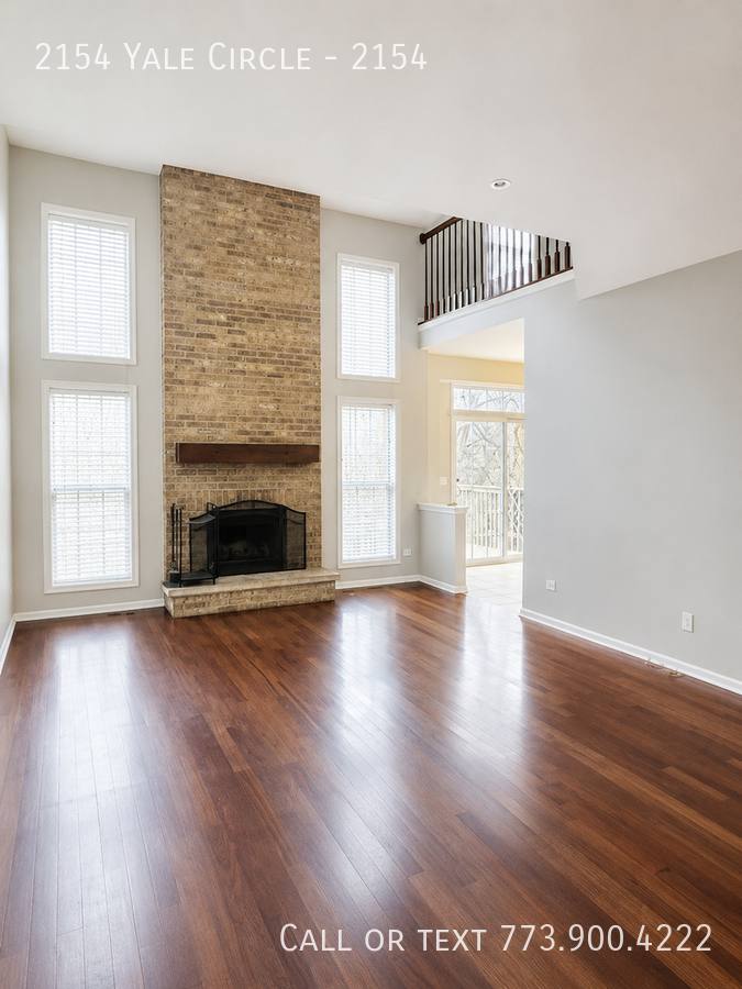 Townhouse for rent at 2154 Yale Circle, Hoffman Estates, IL 60192