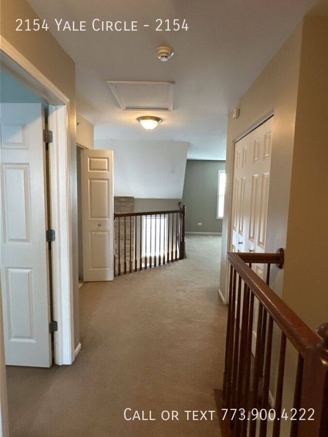 Townhouse for rent at 2154 Yale Circle, Hoffman Estates, IL 60192