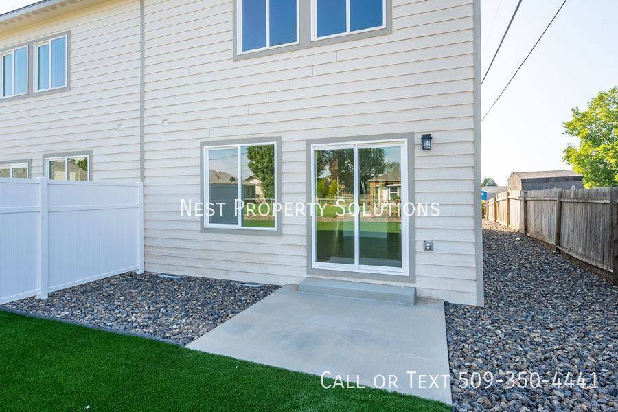 Apartment for rent at 1070 S Grand Dr #A, Moses Lake, WA 98837