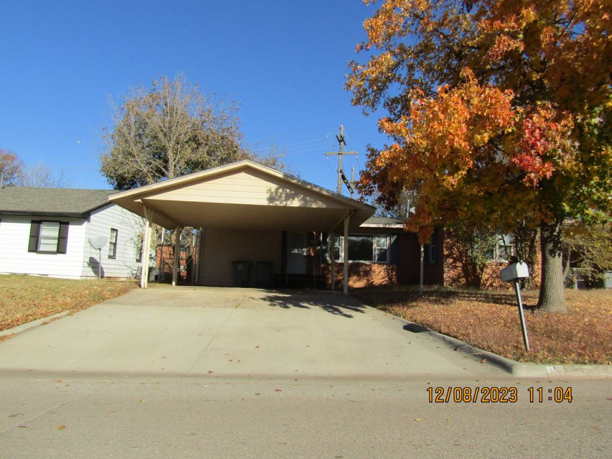 House for rent at 3135 NW Kinyon Ave, Lawton, OK 73505