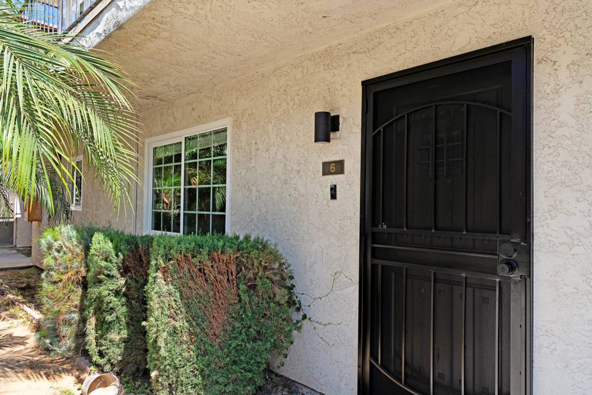 Apartment for rent at 124 - 126 S Marengo Ave, Alhambra, CA 91801