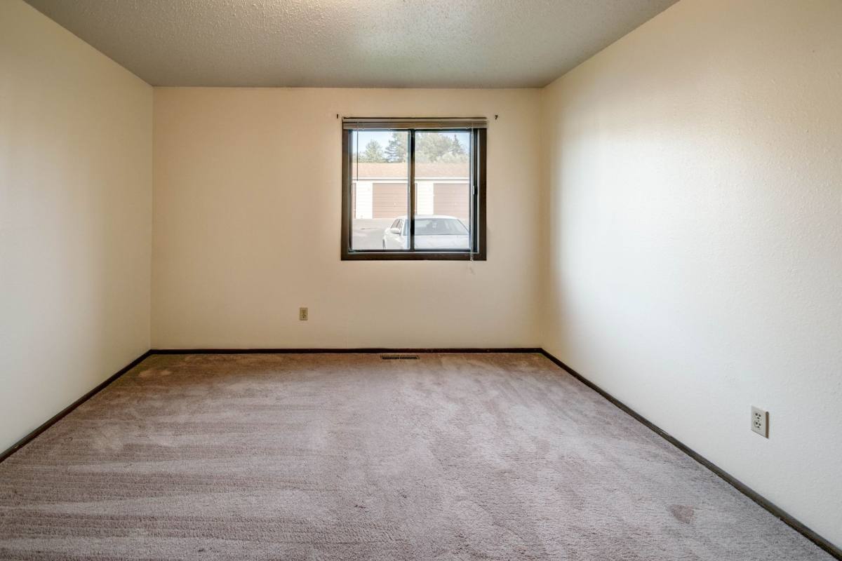 Apartment for rent at 1524-1638 12th St NW, Minot, ND 58703