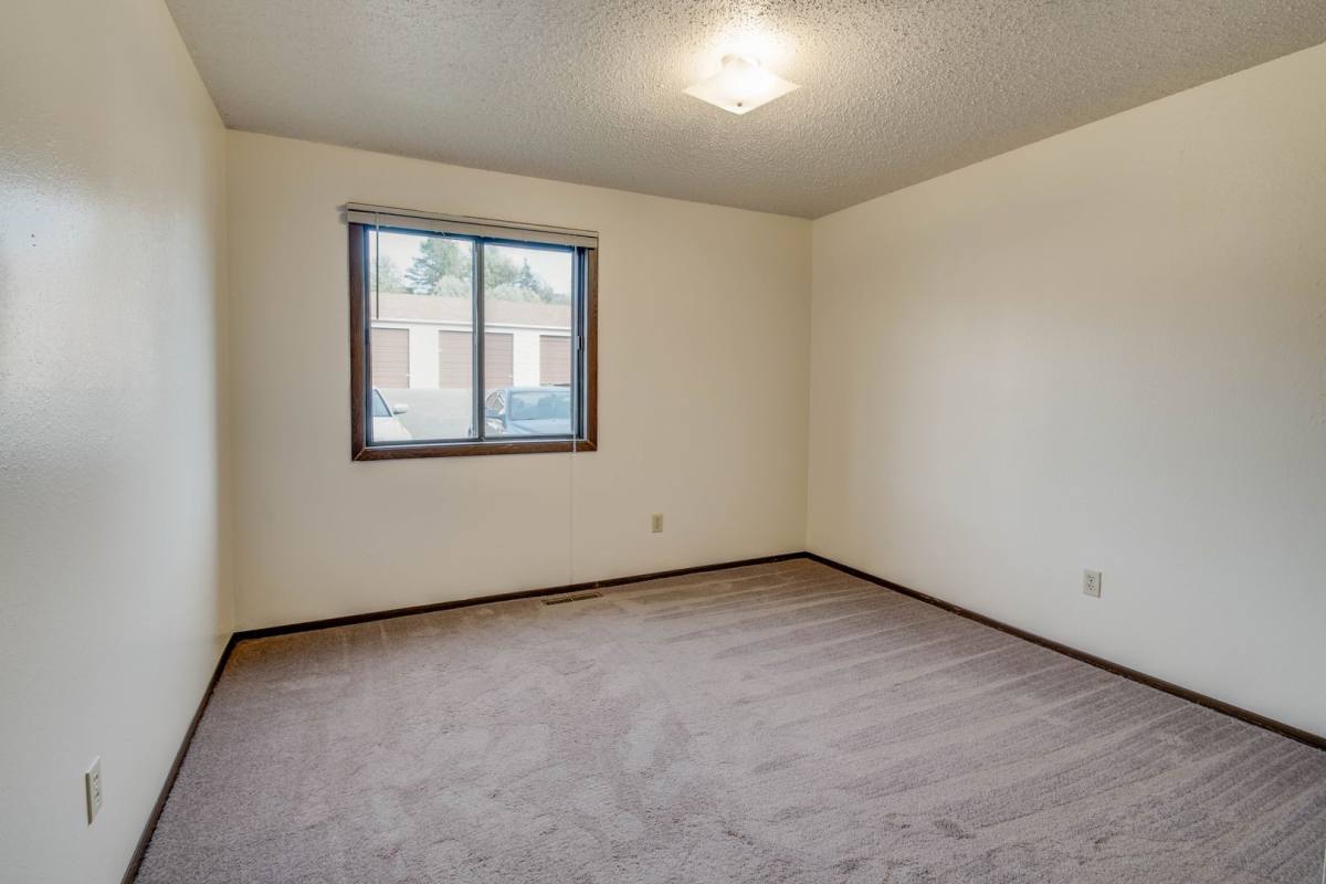 Apartment for rent at 1524-1638 12th St NW, Minot, ND 58703