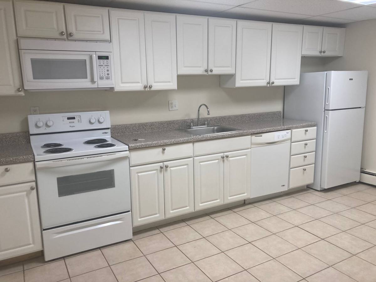 Apartment for rent at 1901 W Chester Pike, Havertown, PA 19083