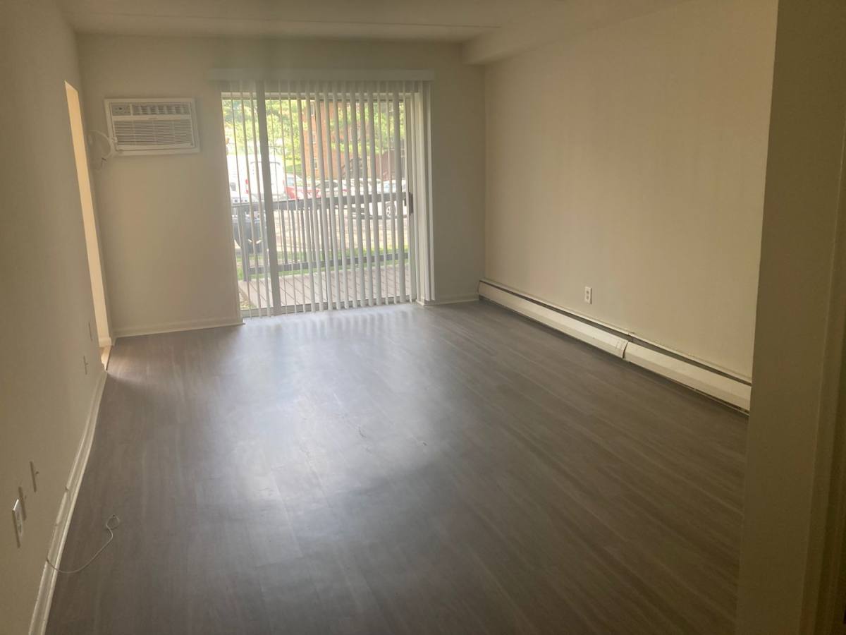 Apartment for rent at 1901 W Chester Pike, Havertown, PA 19083