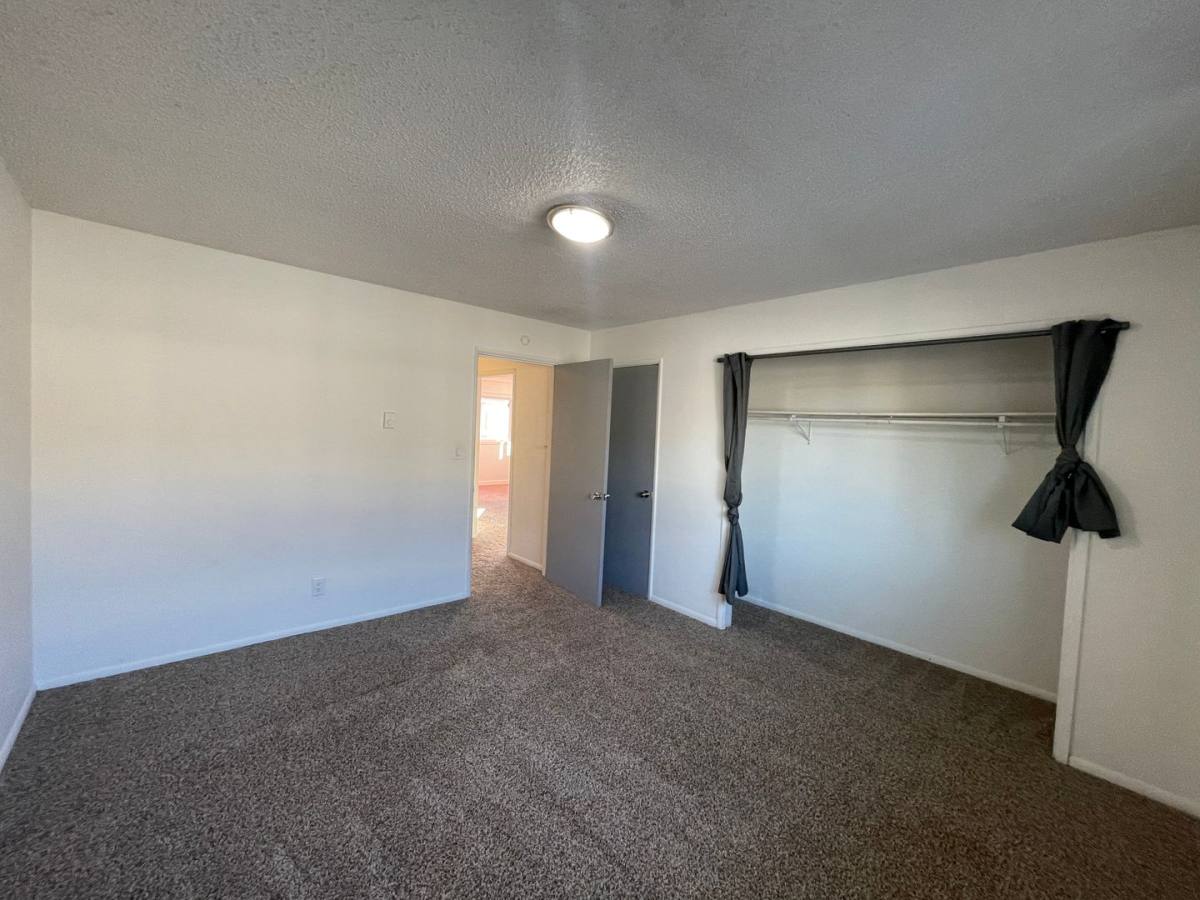 Townhouse for rent at 1940 33 Ave, Longview, WA 98632