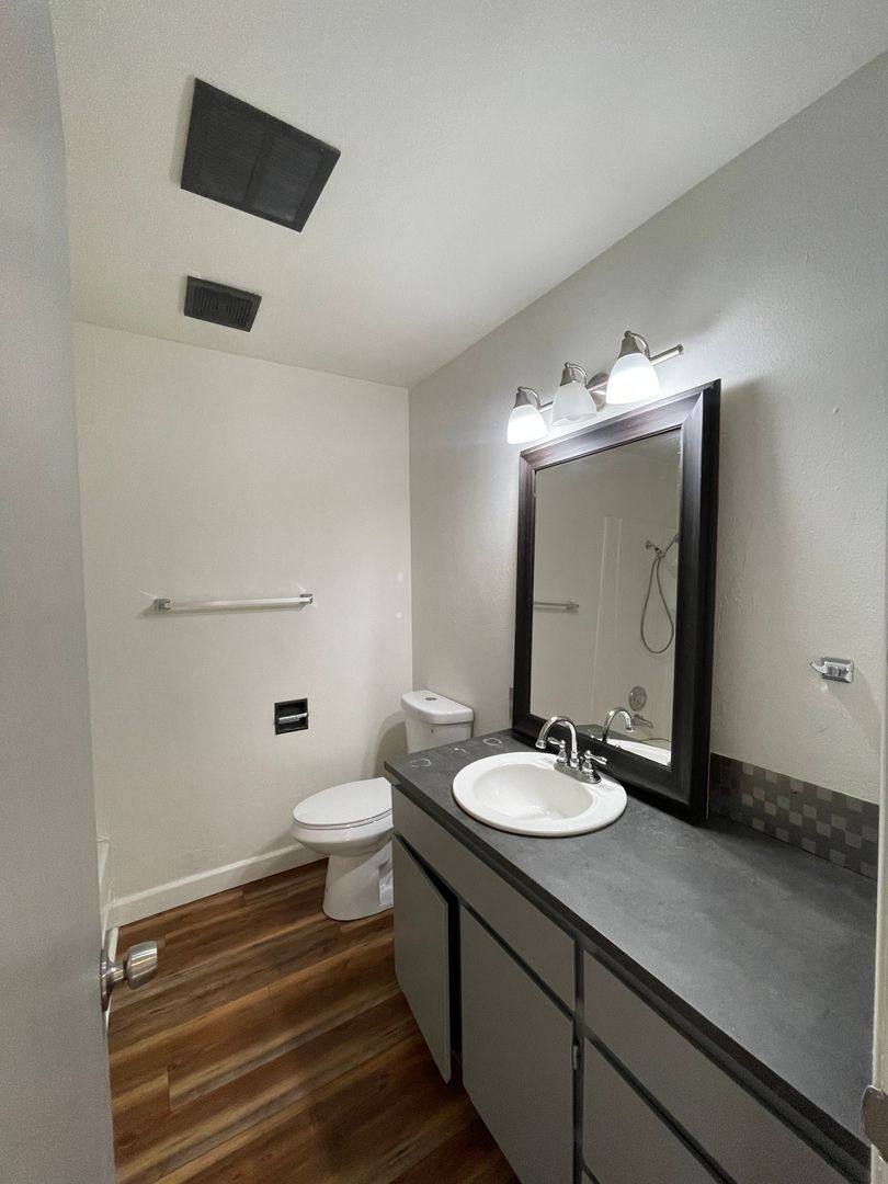 Townhouse for rent at 1940 33 Ave, Longview, WA 98632
