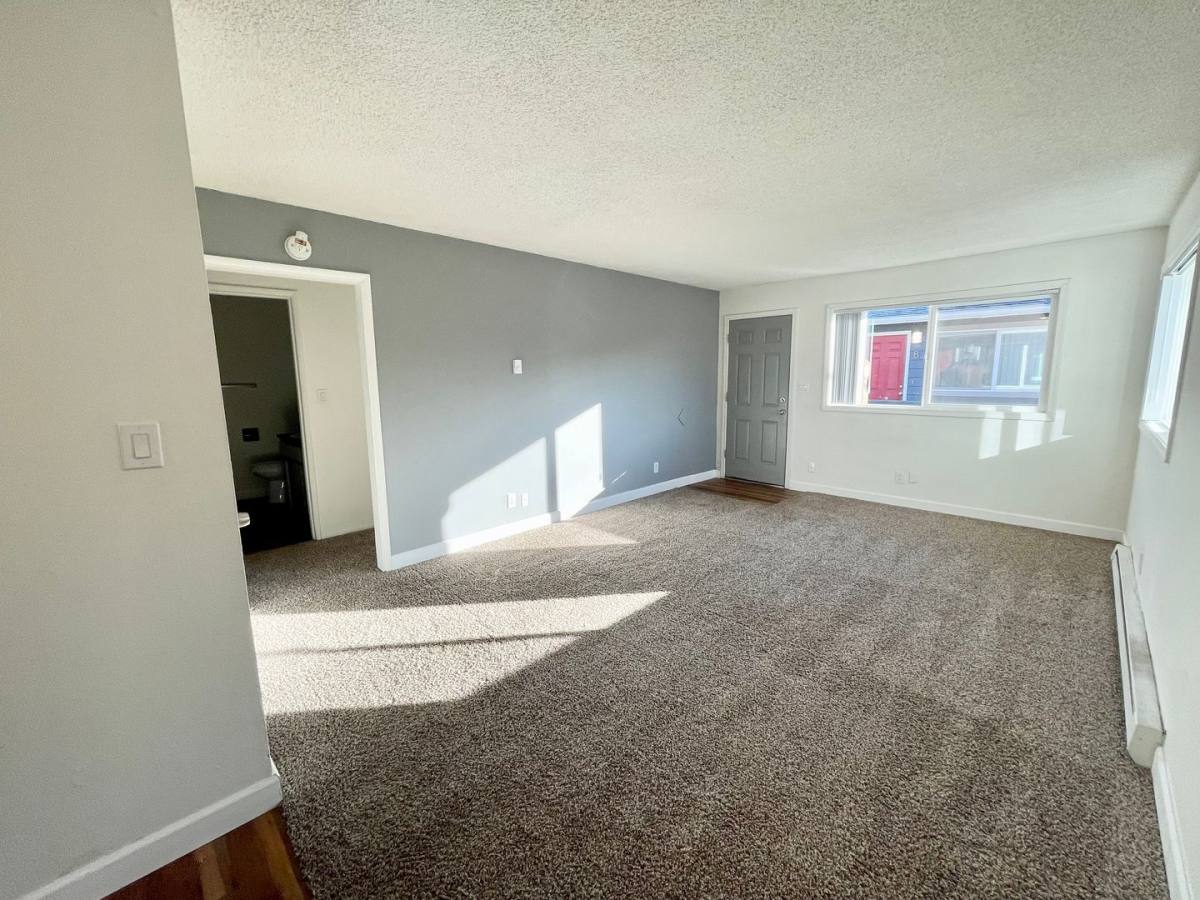Townhouse for rent at 1940 33 Ave, Longview, WA 98632