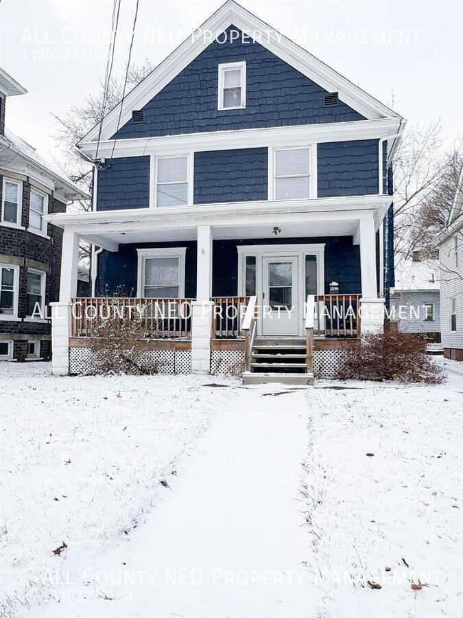 Apartment for rent at 911 Fulton Rd NW #2, Canton, OH 44703