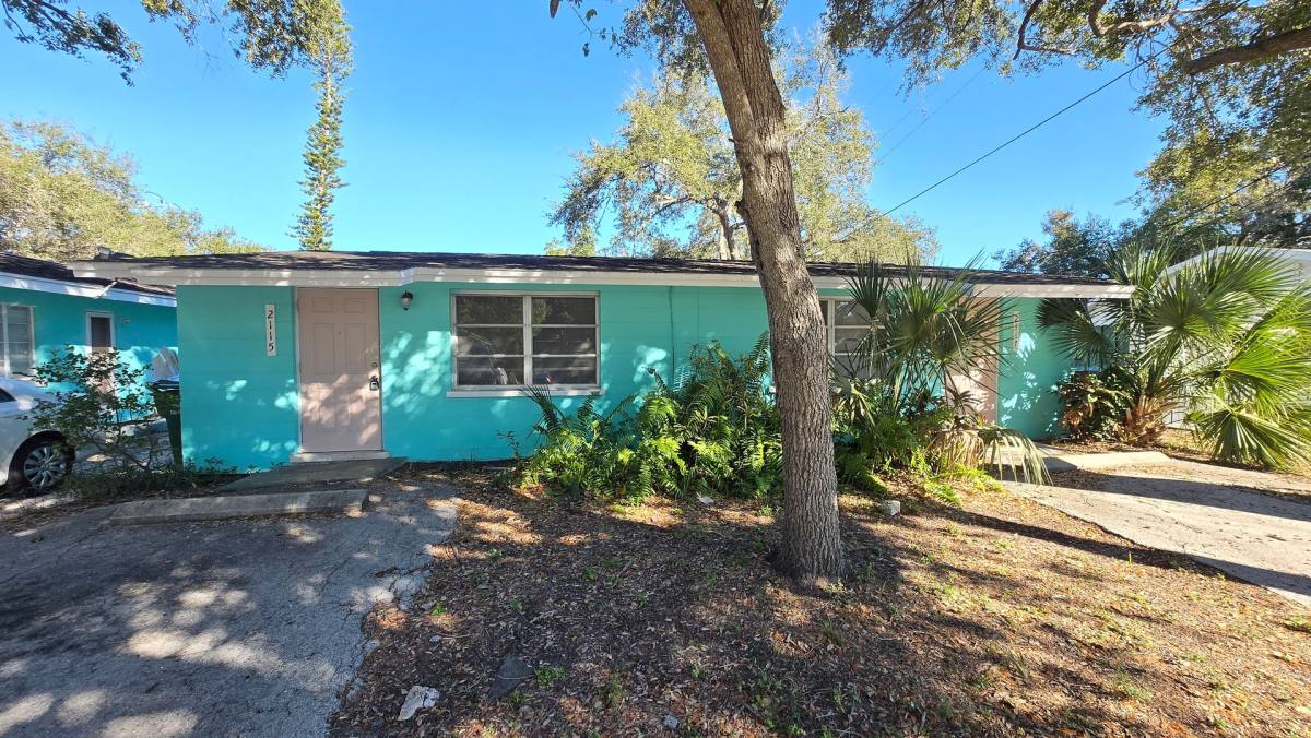 Apartment for rent at 2115 6th St, Sarasota, FL 34237