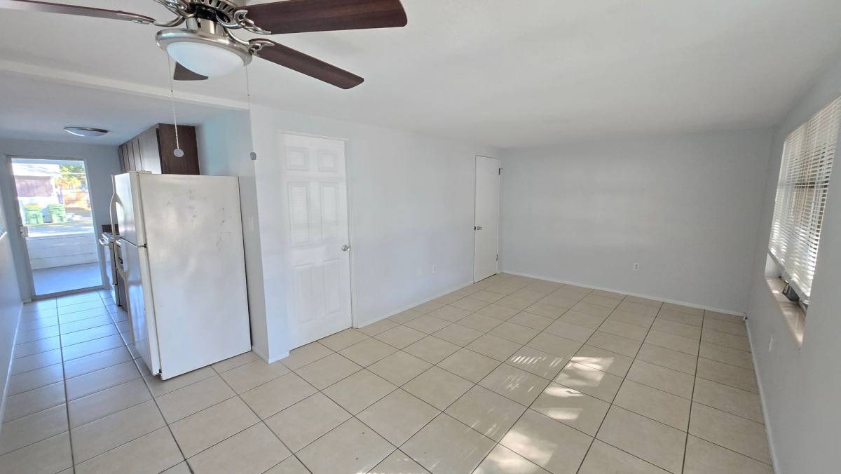 Apartment for rent at 2115 6th St, Sarasota, FL 34237