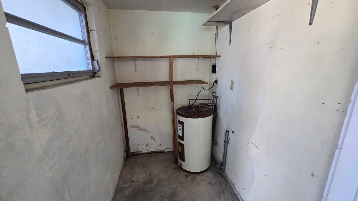 Apartment for rent at 2115 6th St, Sarasota, FL 34237
