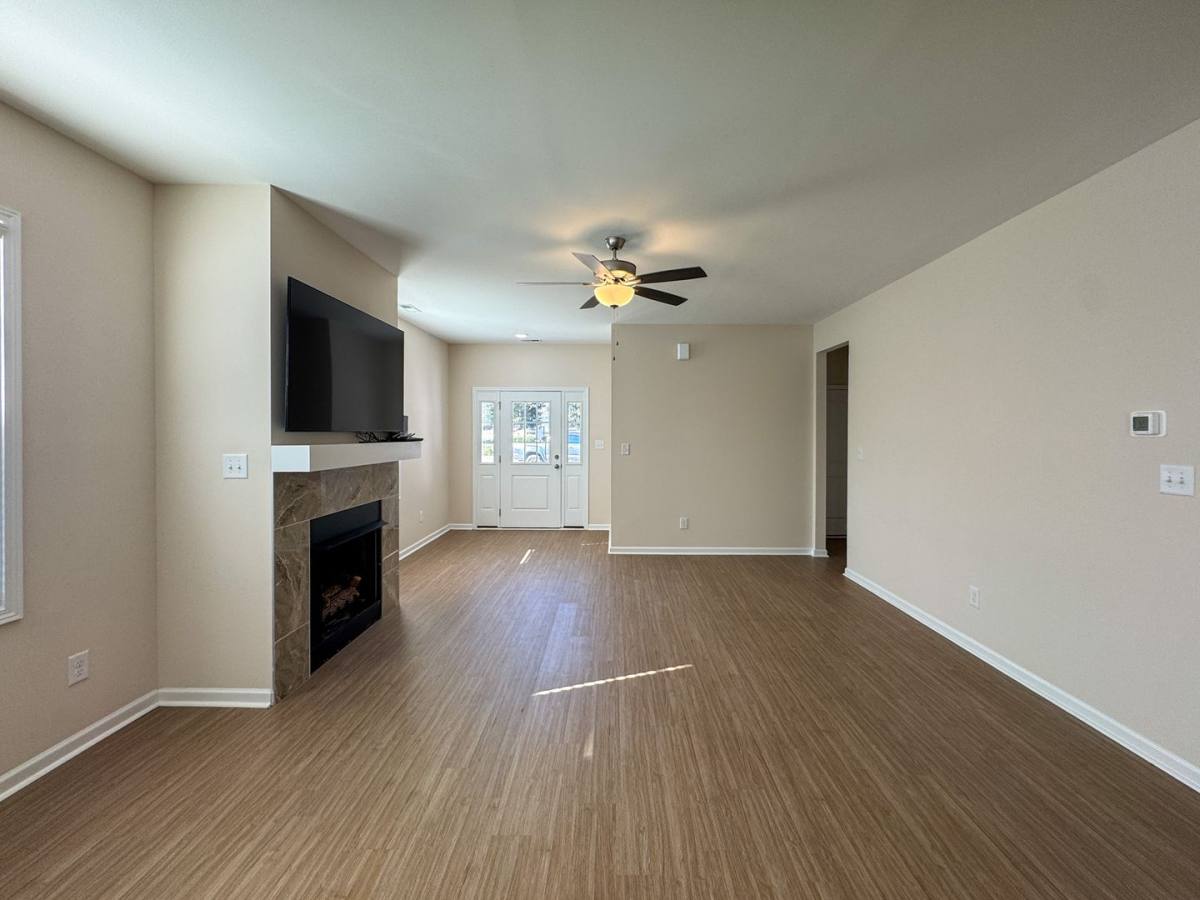 House for rent at 1137 Meadow Creek Rd, Fayetteville, NC 28304