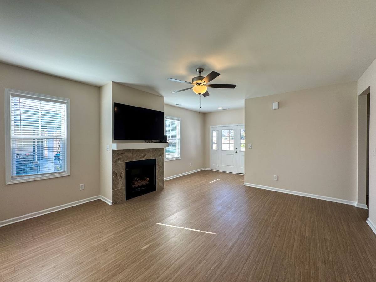 House for rent at 1137 Meadow Creek Rd, Fayetteville, NC 28304