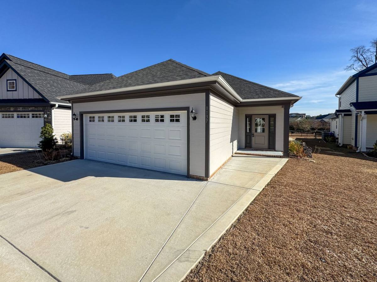 House for rent at 1137 Meadow Creek Rd, Fayetteville, NC 28304