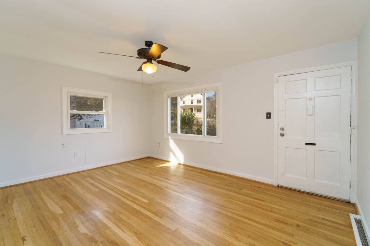 House for rent at 4400 Garrett Park Rd, Silver Spring, MD 20906