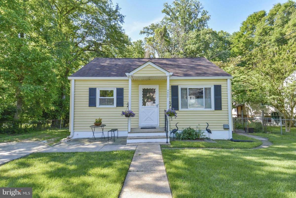 House for rent at 4400 Garrett Park Rd, Silver Spring, MD 20906