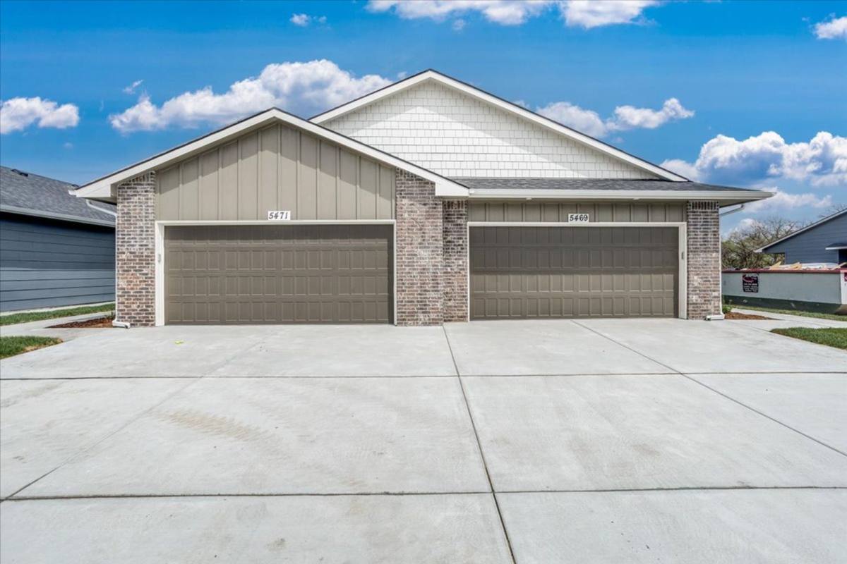 Apartment for rent at 163 N Gowen St, Goddard, KS 67052
