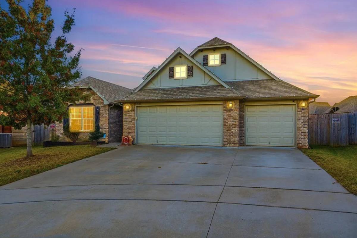 House for rent at 2621 W Tucson Court, Broken Arrow, OK 74011