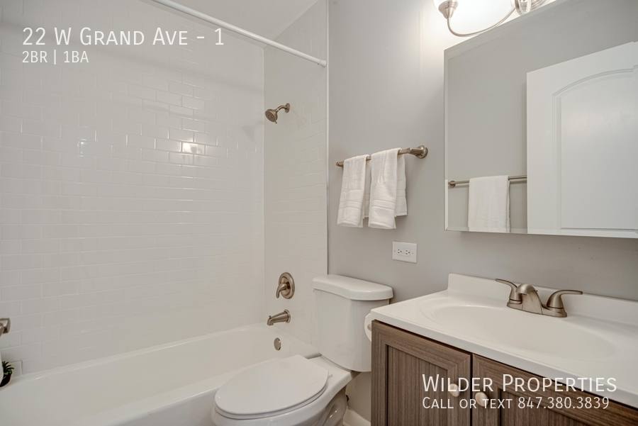 Apartment for rent at 22 W Grand Ave #2, Fox Lake, IL 60020