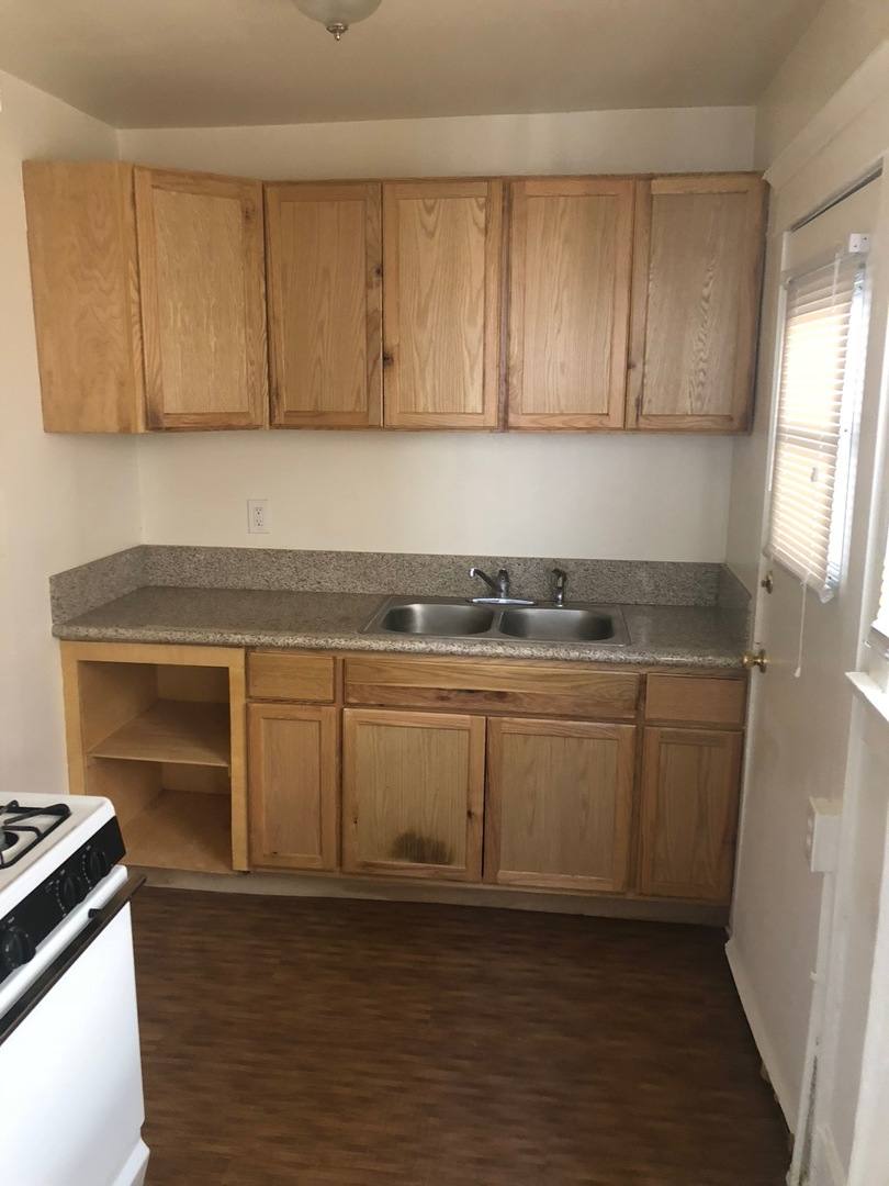 Apartment for rent at 1140 E 3rd St, Long Beach, CA 90802