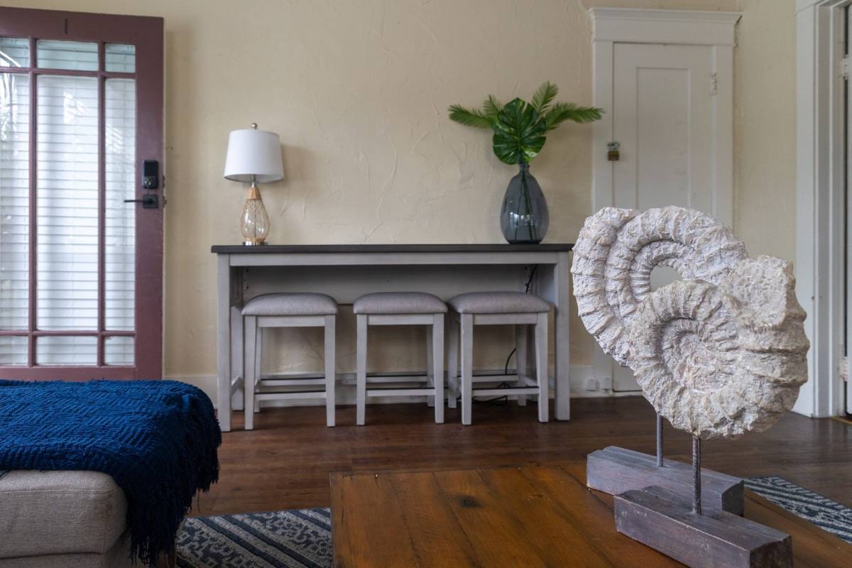 Apartment for rent at 1140 E 3rd St, Long Beach, CA 90802