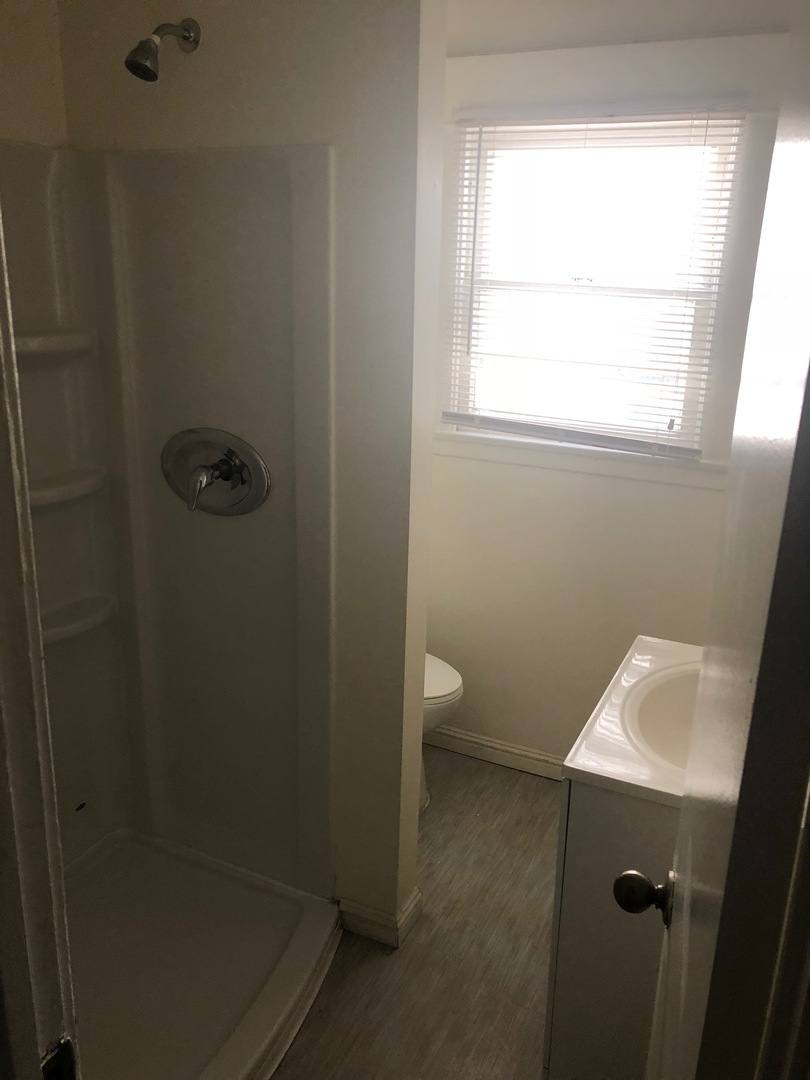 Apartment for rent at 1140 E 3rd St, Long Beach, CA 90802