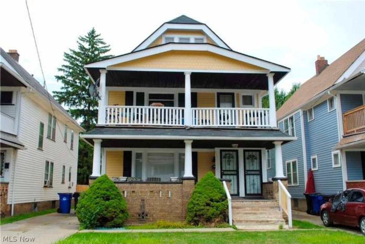 Apartment for rent at 650 E 130th St, Cleveland, OH 44108