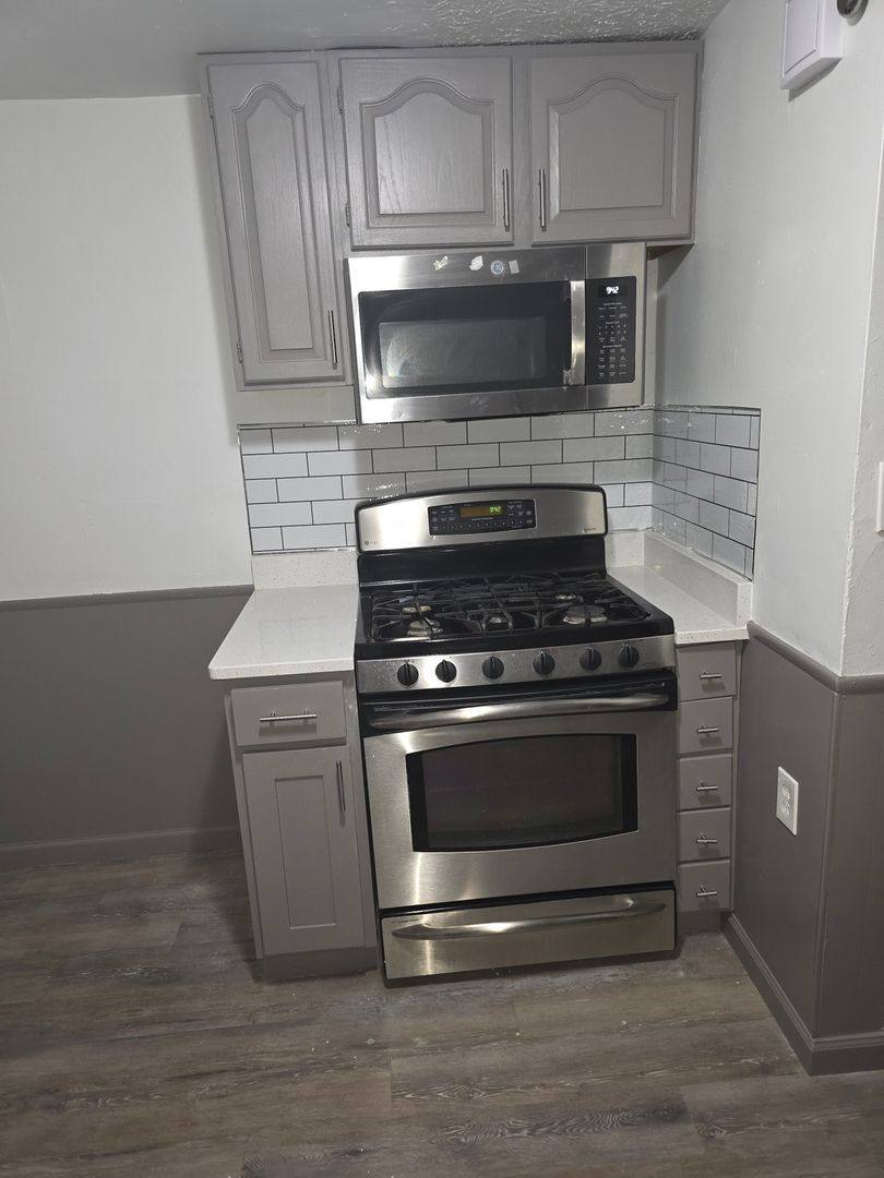 Apartment for rent at 650 E 130th St, Cleveland, OH 44108