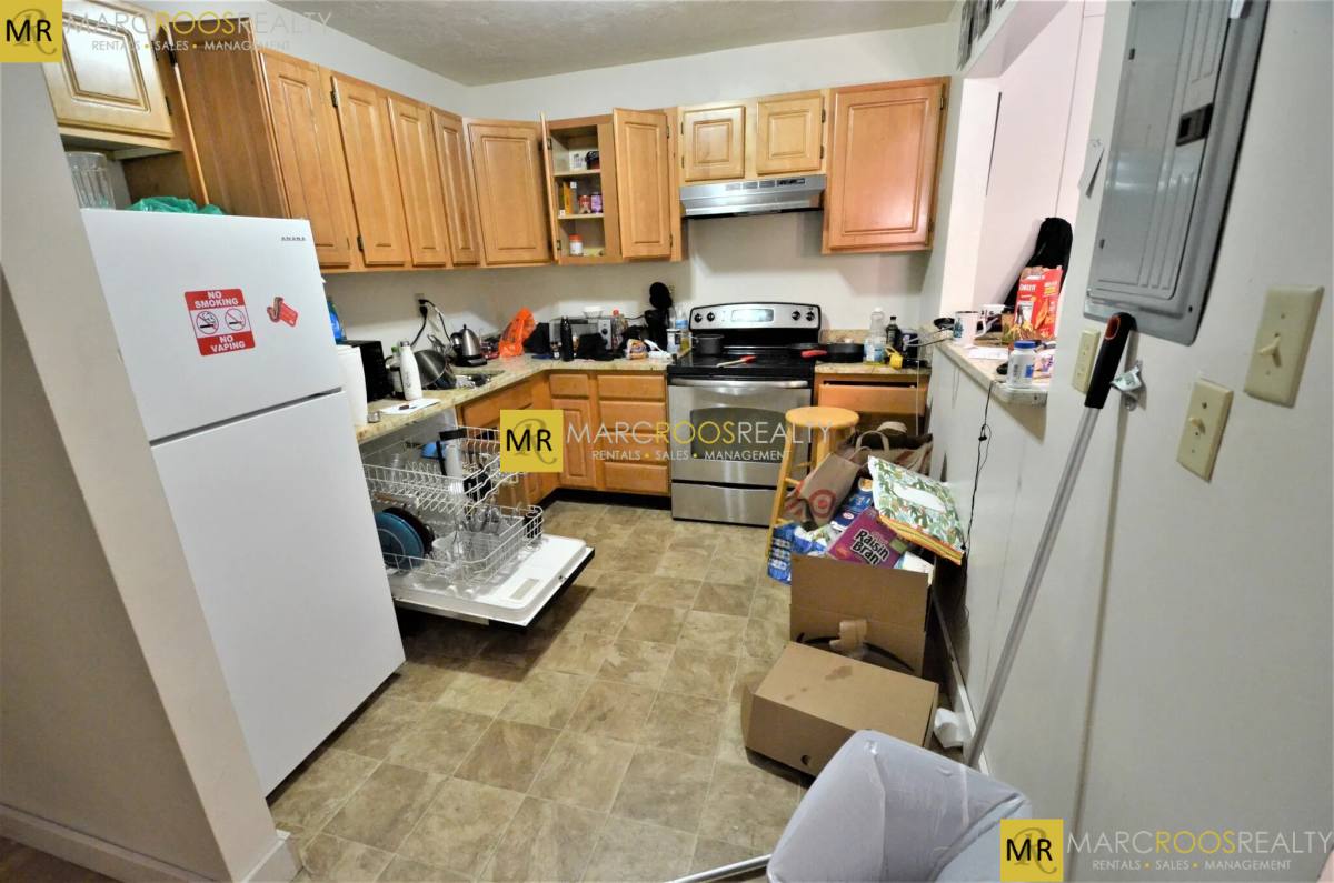 Apartment for rent at 589 Beacon St #B, Boston, MA 02115