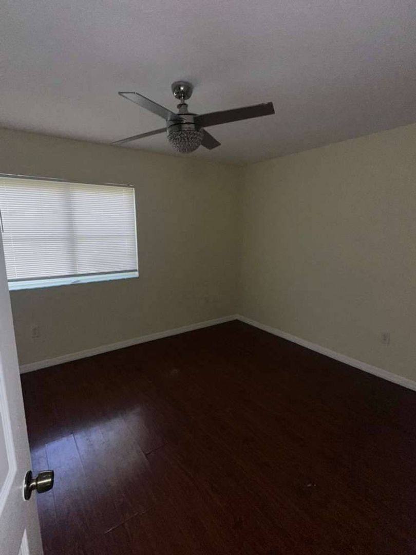 Townhouse for rent at 825 SW 6th Place, Homestead, FL 33034