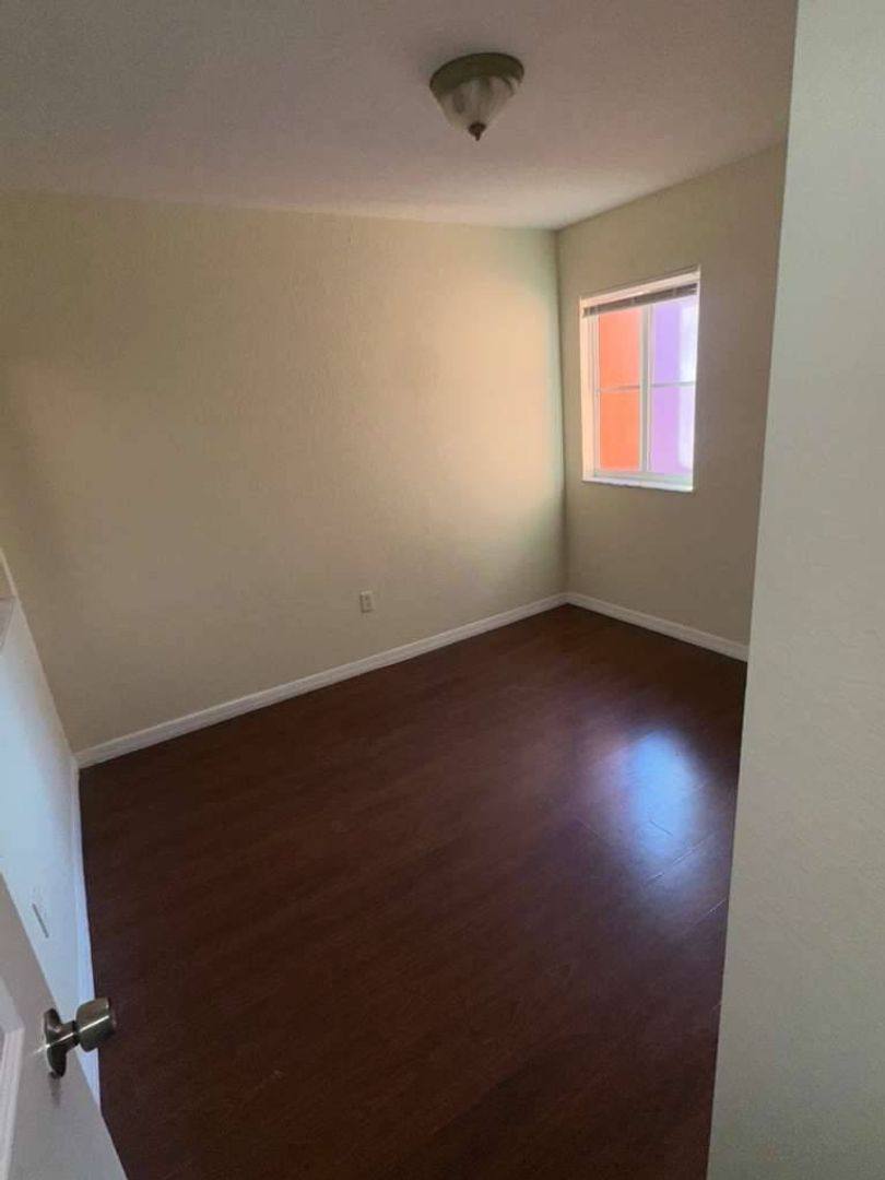 Townhouse for rent at 825 SW 6th Place, Homestead, FL 33034