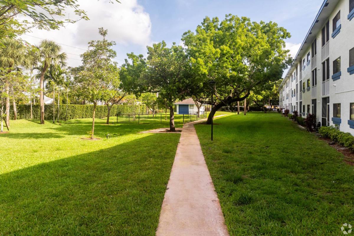 Apartment for rent at 5060 SW 64th Ave, Fort Lauderdale, FL 33314