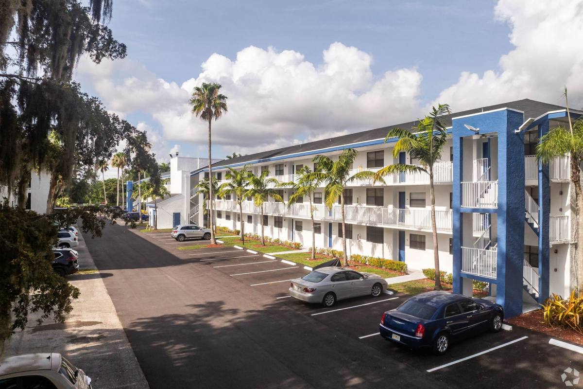 Apartment for rent at 5060 SW 64th Ave, Fort Lauderdale, FL 33314