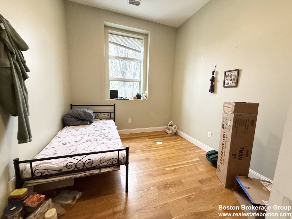 Apartment for rent at 409 Dudley St #5, Roxbury, MA 02119