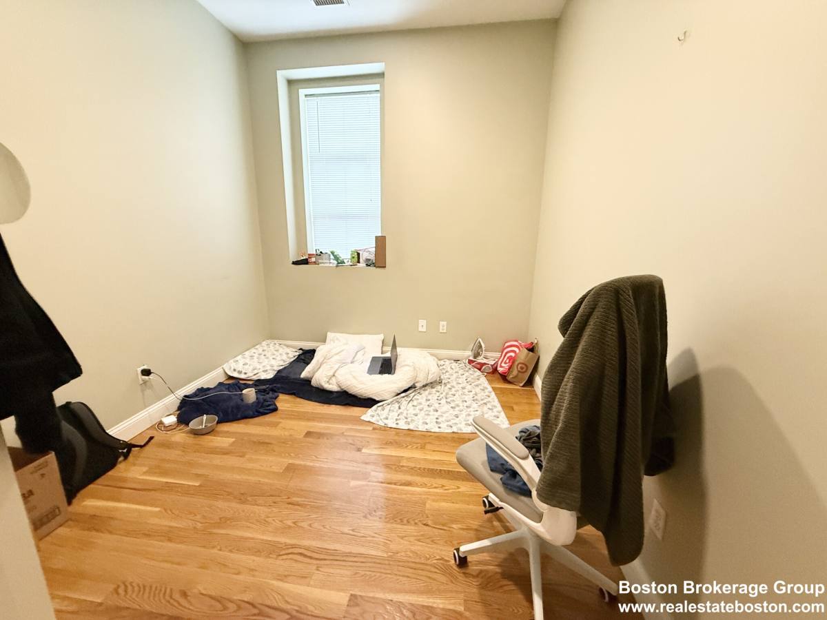 Apartment for rent at 409 Dudley St #5, Roxbury, MA 02119