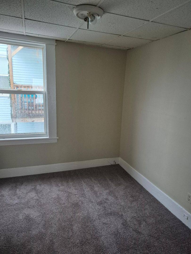 Apartment for rent at 371 Manchester St, Manchester, NH 03103