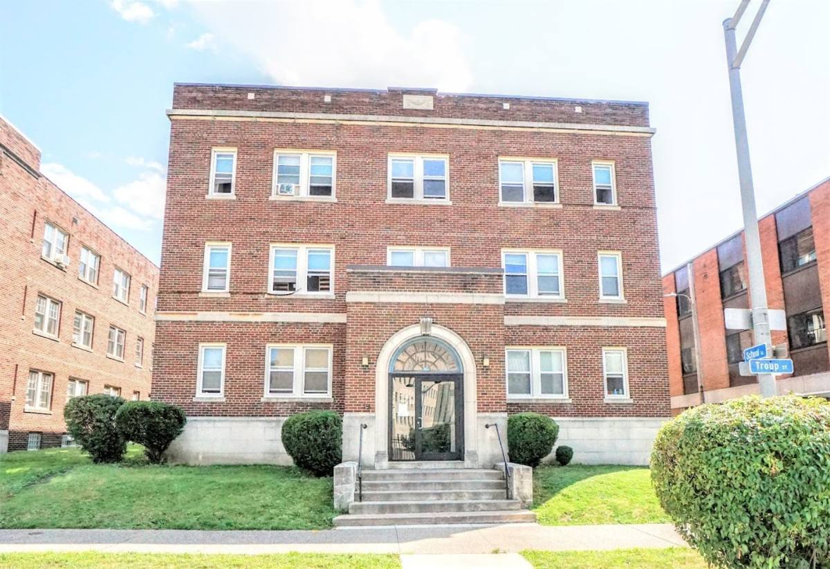 Apartment for rent at 49 Troup St, Rochester, NY 14608