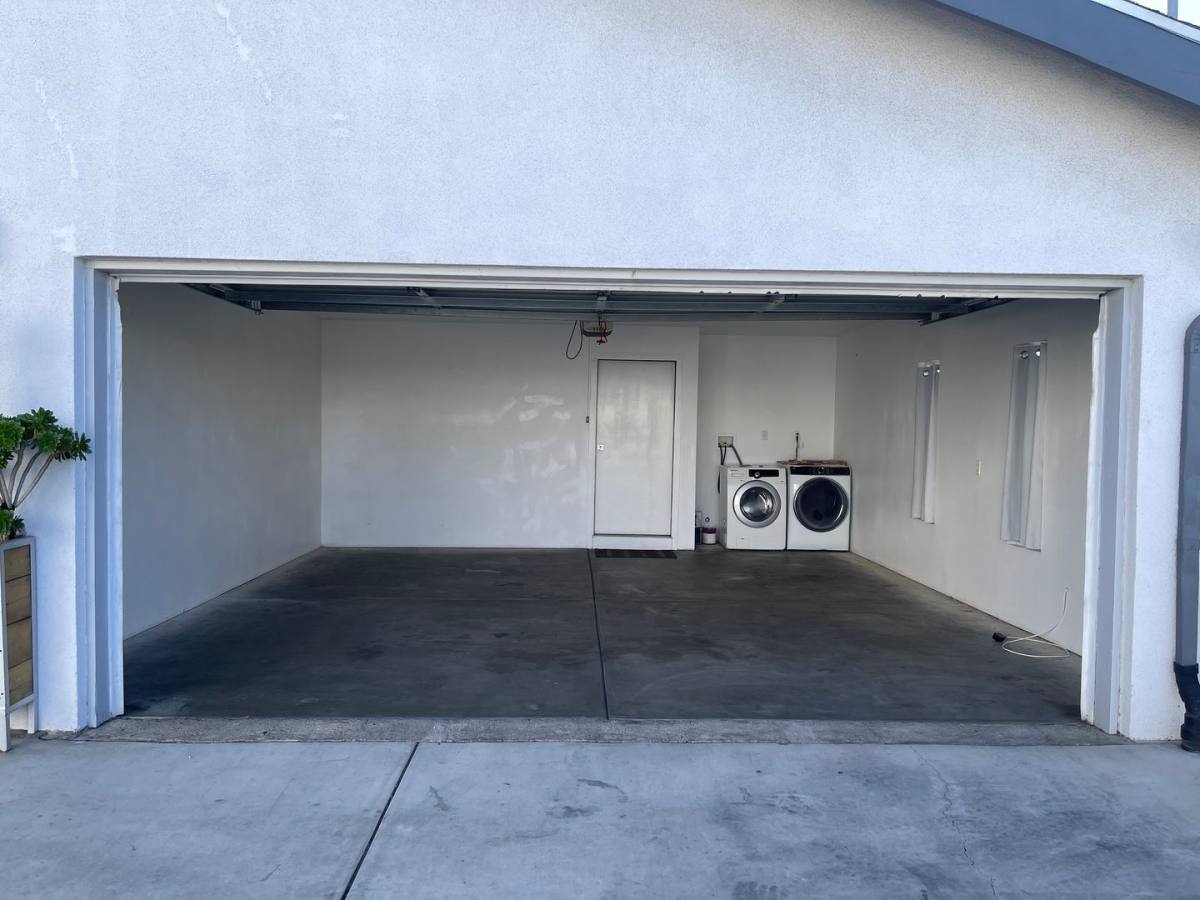 Apartment for rent at 477-479 Nassau Ave, Los Angeles, CA 90063