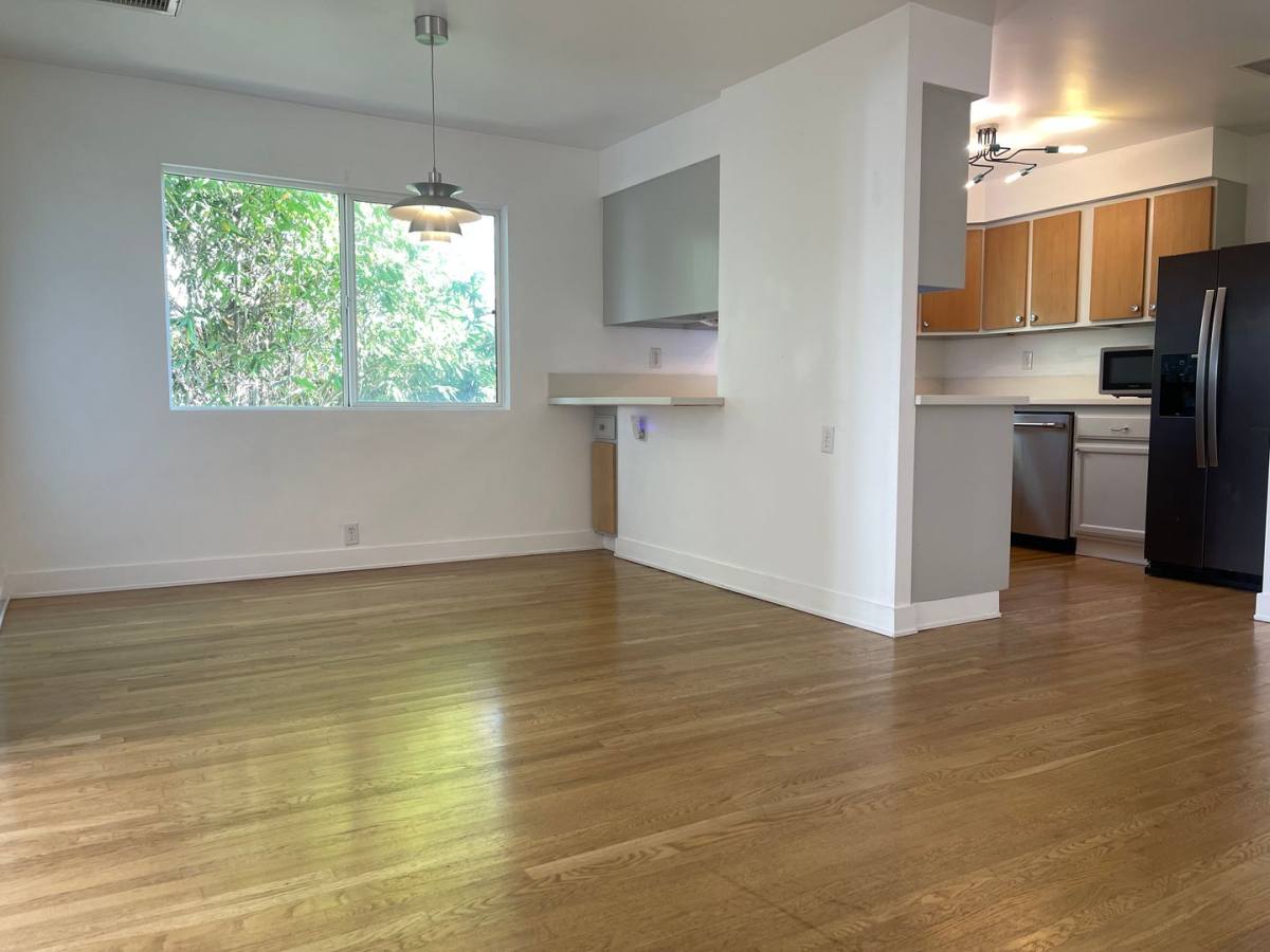 Apartment for rent at 477-479 Nassau Ave, Los Angeles, CA 90063