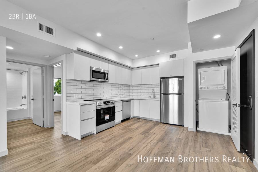 Apartment for rent at 1240 Magnolia Ave #401, Los Angeles, CA 90006