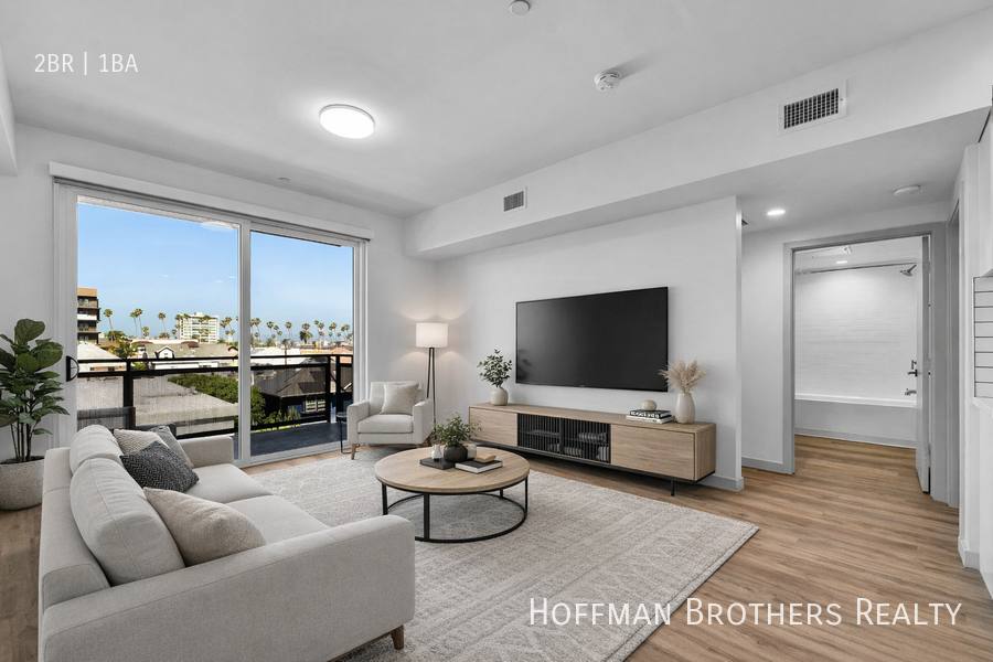 Apartment for rent at 1240 Magnolia Ave #401, Los Angeles, CA 90006