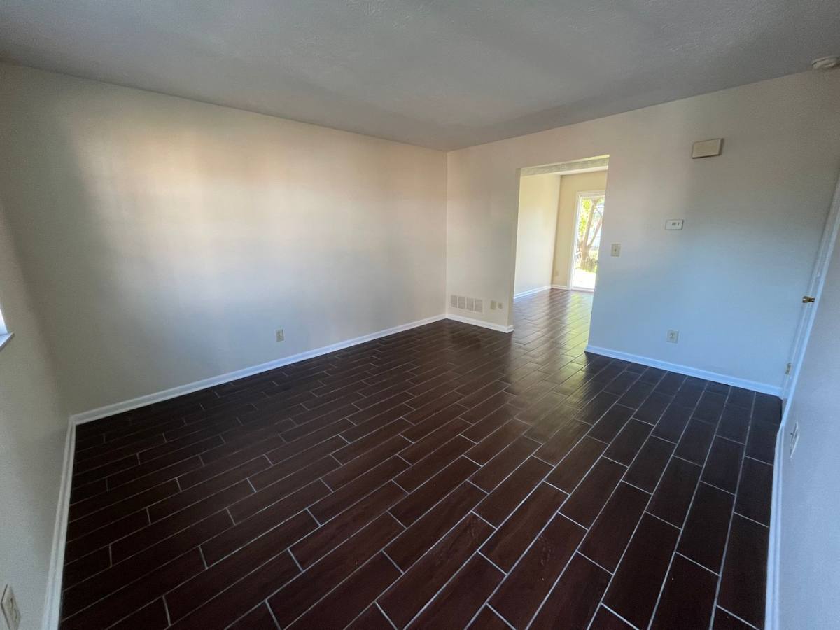 Townhouse for rent at 1441 Elmore Ave, Columbus, OH 43224