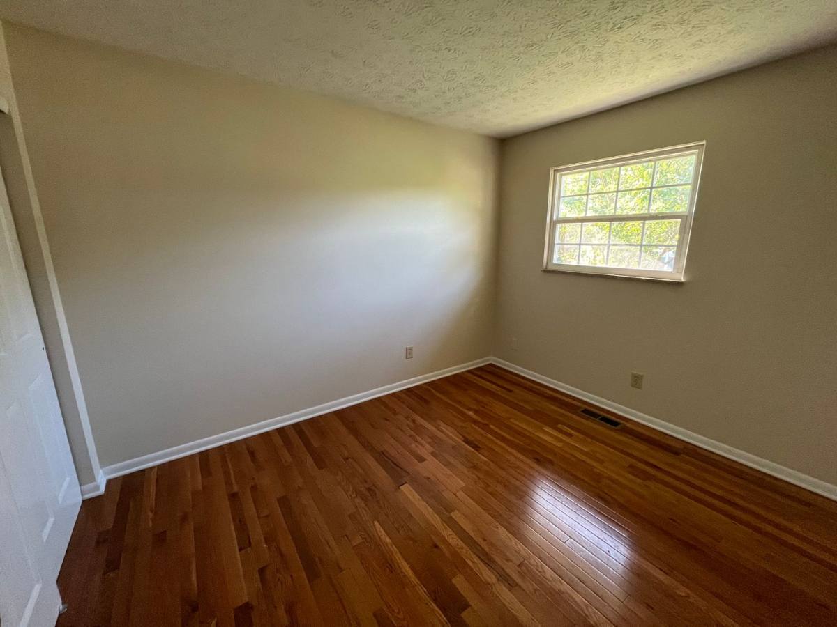 Townhouse for rent at 1441 Elmore Ave, Columbus, OH 43224