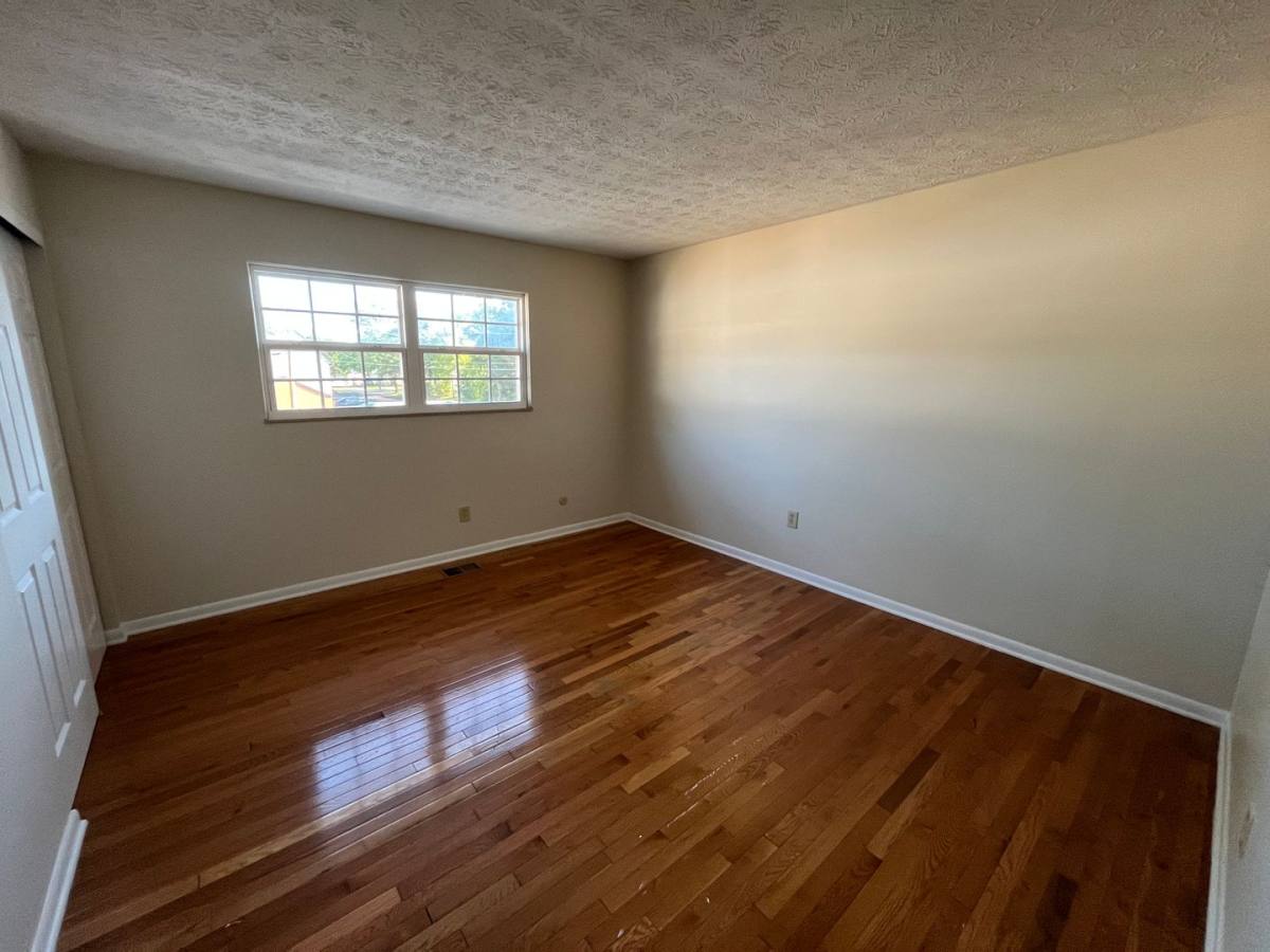 Townhouse for rent at 1441 Elmore Ave, Columbus, OH 43224