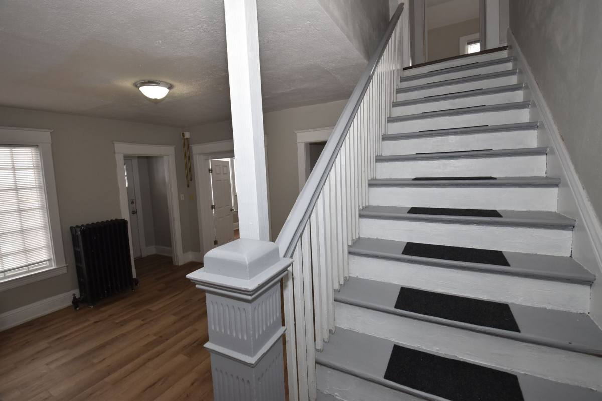 House for rent at 913 E Washington St, South Bend, IN 46617