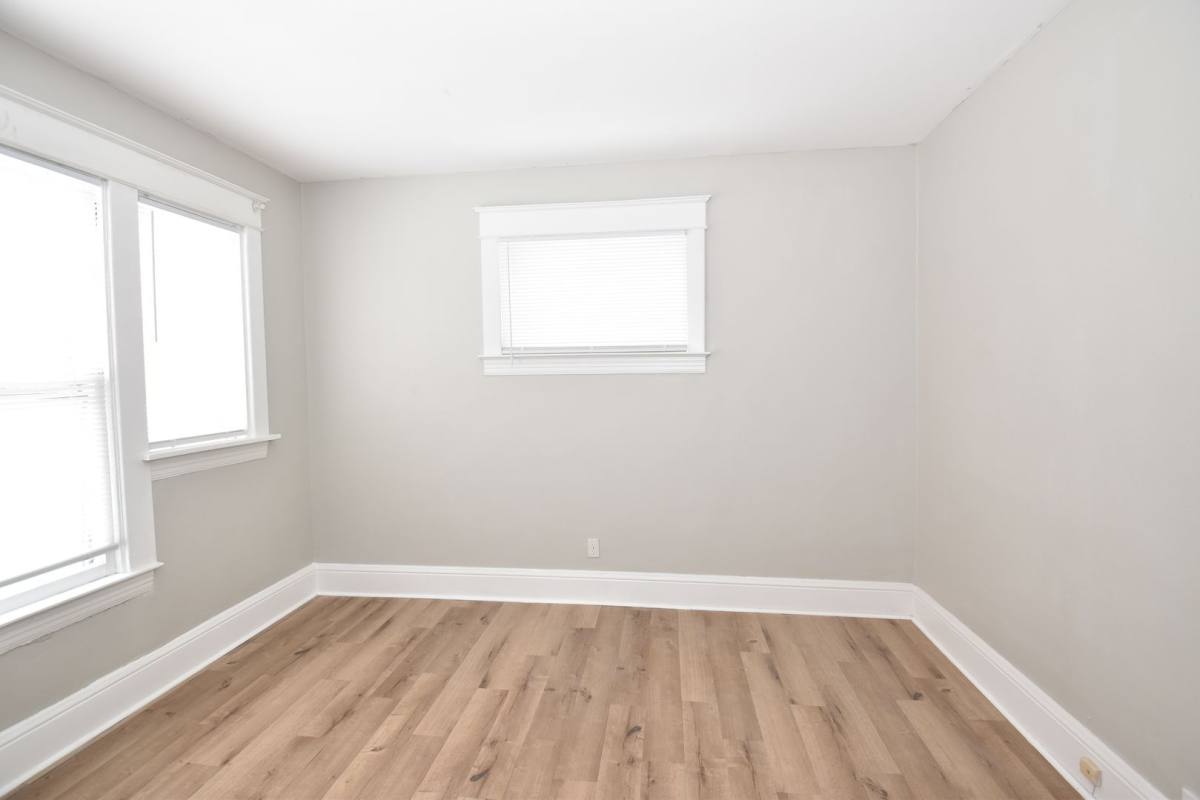 House for rent at 913 E Washington St, South Bend, IN 46617